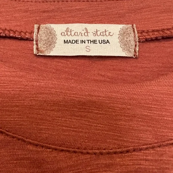 Rust colored ruffle shirt - Picture 3 of 3